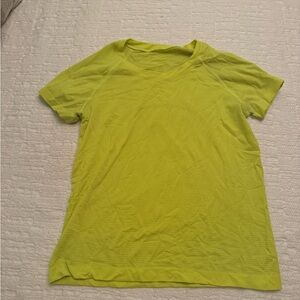 SUCH A CUTE YELLOW LULU TANK SIZE 6!